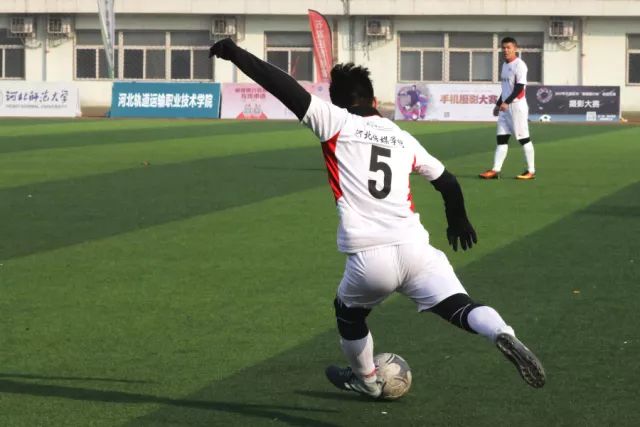 东契奇39+12+10独行侠大胜黄蜂 76人轻取活塞