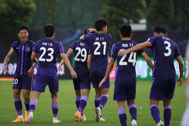 塔图姆25+10+9霍福德22+15 绿军4-1淘汰骑士