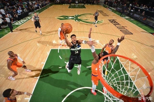 意甲-阿德利处子球吉鲁特奥破门 AC米兰3-1罗马